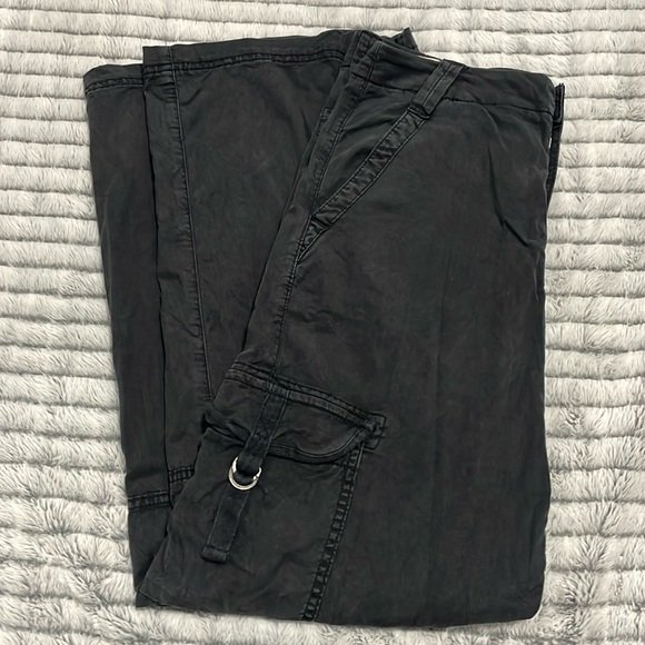 Black cargos - Picture 3 of 3